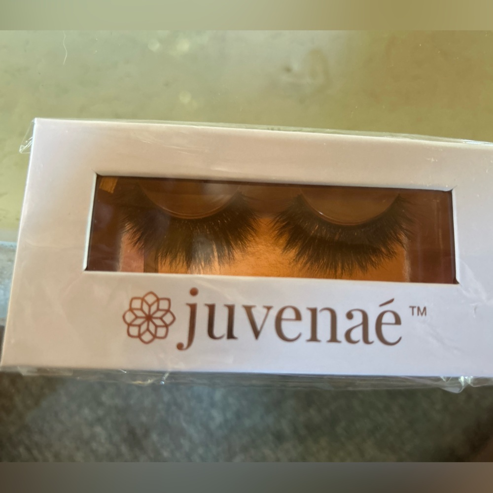 Juvenae faux mink lashes PEONY